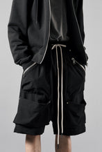 画像をギャラリービューアに読み込む, A.F ARTEFACT CARGO SHORTS / TECH SMOOTH (BLACK)