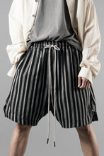 画像をギャラリービューアに読み込む, A.F ARTEFACT VERTICAL STRIPES SHORTS (BLACK x LIGHT GREY)