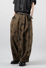 Load image into Gallery viewer, Aleksandr Manamis JACQUARD WIDE CROP PANT (NOIR NOIR)