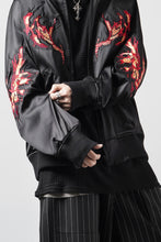 Load image into Gallery viewer, Y-3 Yohji Yamamoto GRAPHICS SOUVENIR JACKET / EMBROIDERY &amp; STRETCH SATIN (BLACK)
