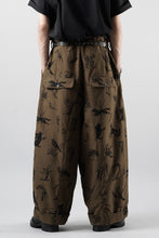 Load image into Gallery viewer, Aleksandr Manamis JACQUARD WIDE CROP PANT (NOIR NOIR)