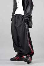 画像をギャラリービューアに読み込む, Y-3 Yohji Yamamoto M GRADIENT 3 STRIPES NYLON TRACK PANT (BLACK)