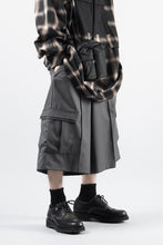 画像をギャラリービューアに読み込む, F/CE. TWIST POLYESTER WIDE SHORTS (GREY)