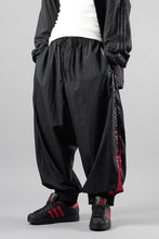 画像をギャラリービューアに読み込む, Y-3 Yohji Yamamoto M GRADIENT 3 STRIPES NYLON TRACK PANT (BLACK)