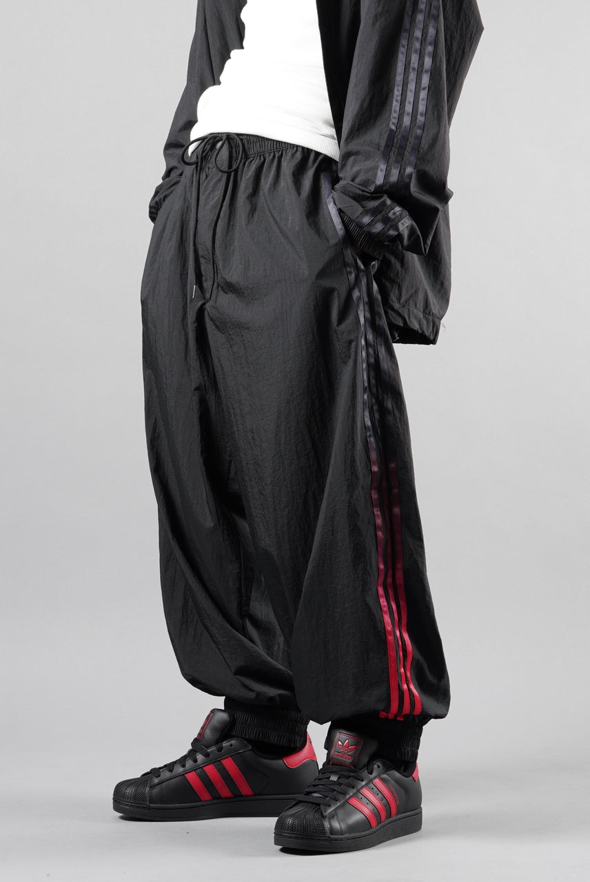 画像をギャラリービューアに読み込む, Y-3 Yohji Yamamoto M GRADIENT 3 STRIPES NYLON TRACK PANT (BLACK)
