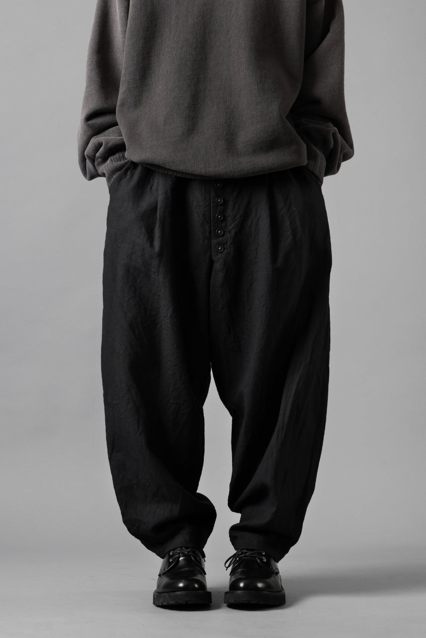 KLASICA "VICTOR" BACK SEAM TAPERED TROUSERS / "END ON END" SUPER 120's WOOL x HEMP (MATT BLACK)