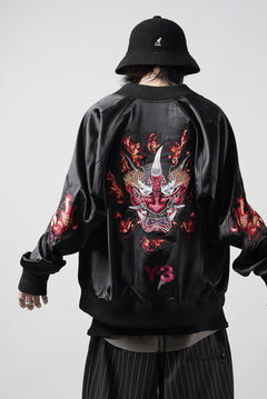 Load image into Gallery viewer, Y-3 Yohji Yamamoto GRAPHICS SOUVENIR JACKET / EMBROIDERY &amp; STRETCH SATIN (BLACK)