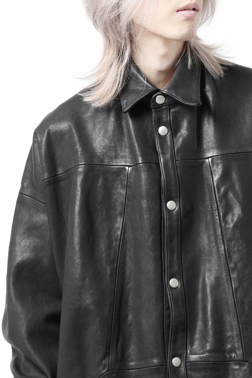 Load image into Gallery viewer, A.F ARTEFACT SNAPPED COCOON SHIRT-JACKET / SOFT GOAT LEATHER (BLACK)