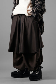 Load image into Gallery viewer, beauty : beast 8Q LAYERED SUPER WIDE SAROUEL PANTS (BROWN)