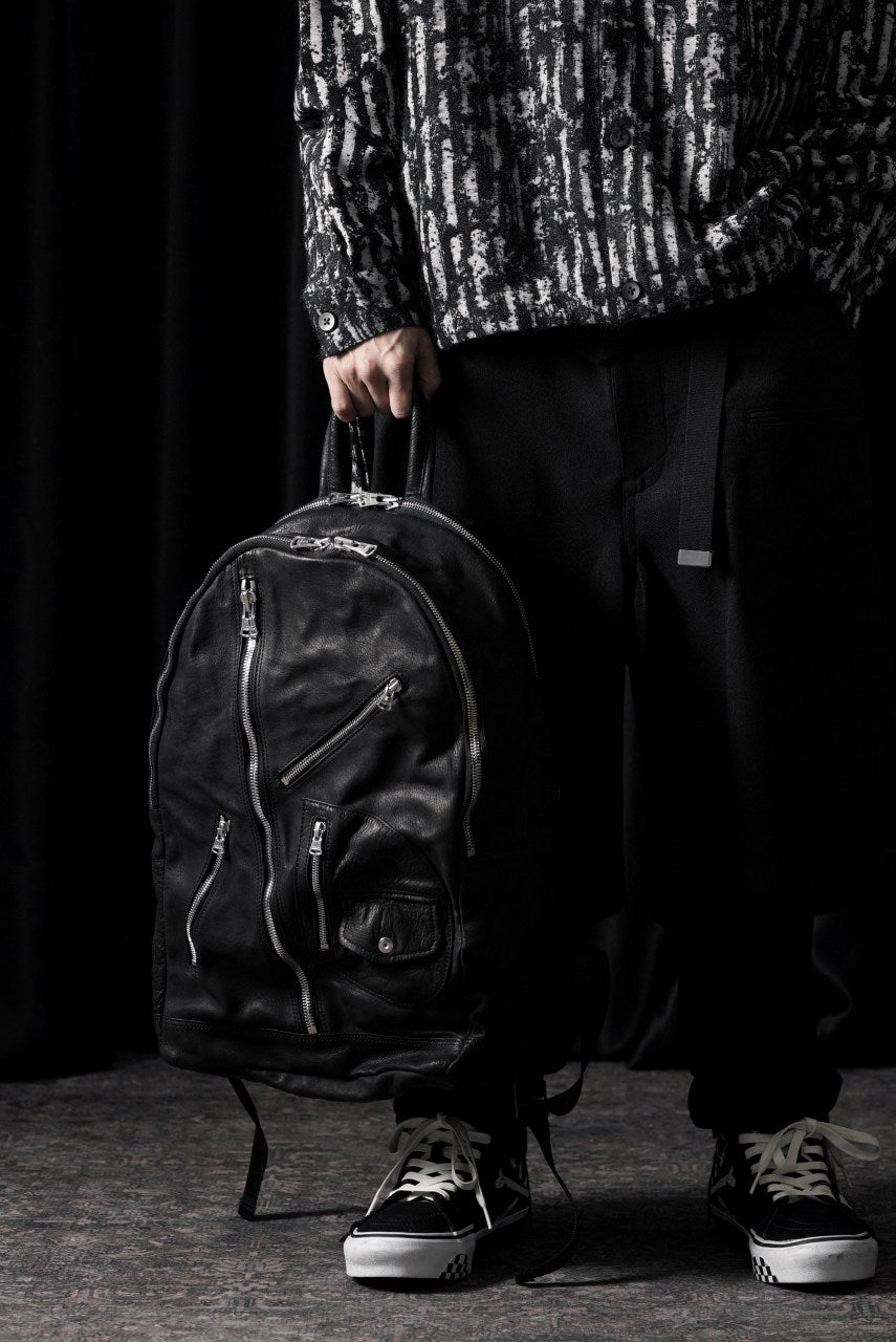 画像をギャラリービューアに読み込む, ISAMU KATAYAMA BACKLASH JAPAN CALF GARMENT-WASH RIDERS BACKPACK (BLACK)