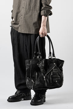 画像をギャラリービューアに読み込む, ISAMU KATAYAMA BACKLASH JAPAN CALF GARMENT-WASH RIDERS TOTE BAG (BLACK)