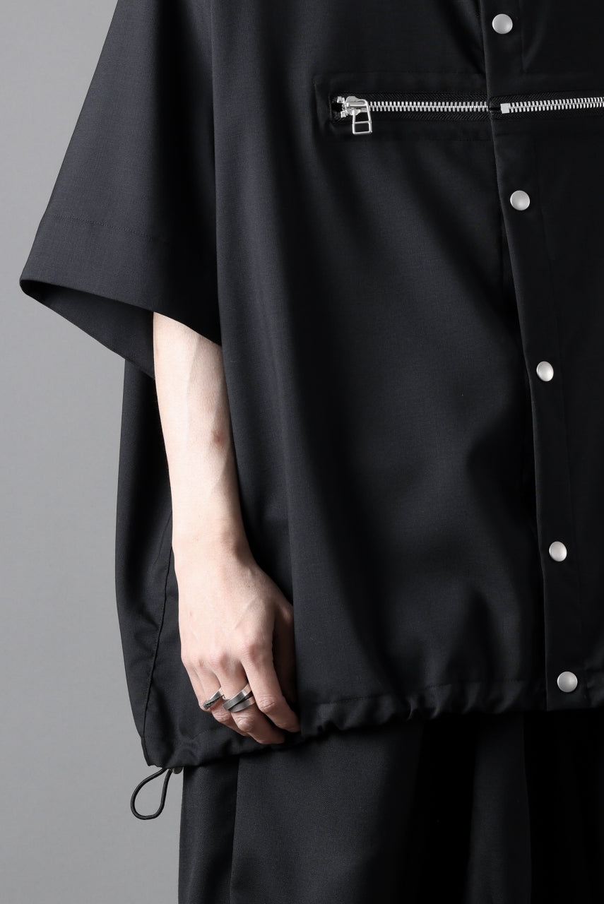 A.F ARTEFACT FRONT ZIP SQUEEZING SHIRT / TROPICAL WOOL (BLACK)