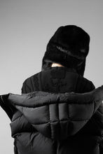 画像をギャラリービューアに読み込む, MASTERMIND WORLD x KANGOL® FAUX FUR TRAPPER (BLACK)