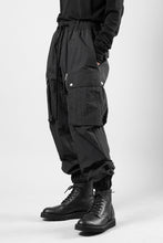 画像をギャラリービューアに読み込む, thom/krom MILITARY CARGO EASY TROUSERS / TECHNICAL CRASHED TOUCH FABRIC (BLACK)