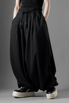 画像をギャラリービューアに読み込む, beauty:beast VOLUMETRIC SWEATPANTS (BLACK)