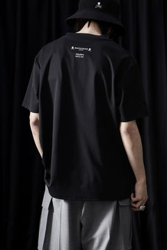 Load image into Gallery viewer, mastermind JAPAN x TRIPPY MIKIO ART S/S TEE ROCK STARS (BLACK)