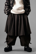 Load image into Gallery viewer, beauty : beast 8Q LAYERED SUPER WIDE SAROUEL PANTS (BROWN)