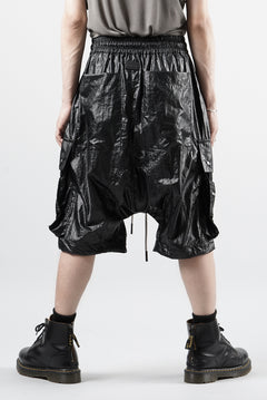 Load image into Gallery viewer, A.F ARTEFACT AIRY CRINKLE NYLON ZIP CARGO SHORTS (BLACK)
