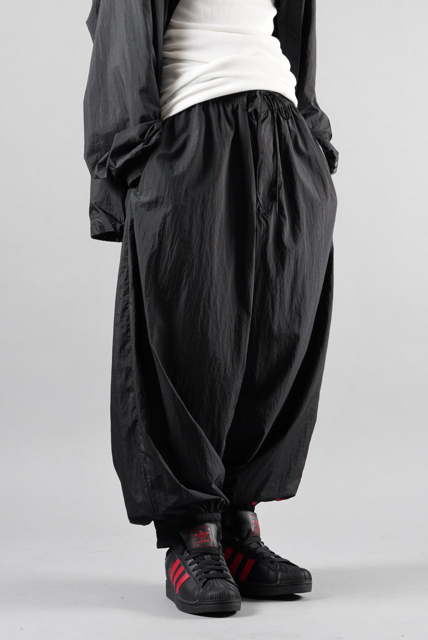 画像をギャラリービューアに読み込む, Y-3 Yohji Yamamoto M GRADIENT 3 STRIPES NYLON TRACK PANT (BLACK)