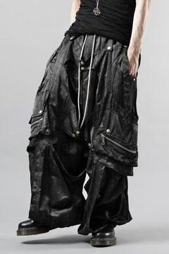 Load image into Gallery viewer, A.F ARTEFACT PARACHUTE WIDE CARGO PANTS / UNEVEN TEXTURE (BLACK)