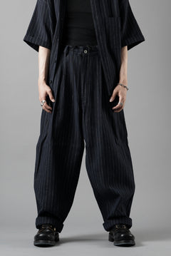 画像をギャラリービューアに読み込む, N/07 3 STITCHES WIDE TAPERED TROUSERS / HEAVY C/LI BUTCHER STRIPES (BLACK NAVY)
