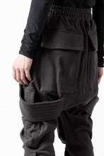 画像をギャラリービューアに読み込む, A.F ARTEFACT BELTED CARGO SARROUEL EASY PANTS (DARK GREY)