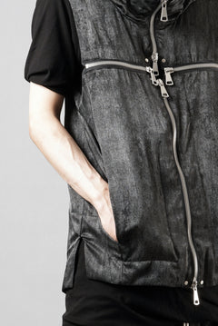 画像をギャラリービューアに読み込む, A.F ARTEFACT CROSS ZIP VEST / UNEVEN TEXTURE (BLACK)