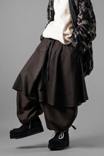 Load image into Gallery viewer, beauty : beast 8Q LAYERED SUPER WIDE SAROUEL PANTS (BROWN)