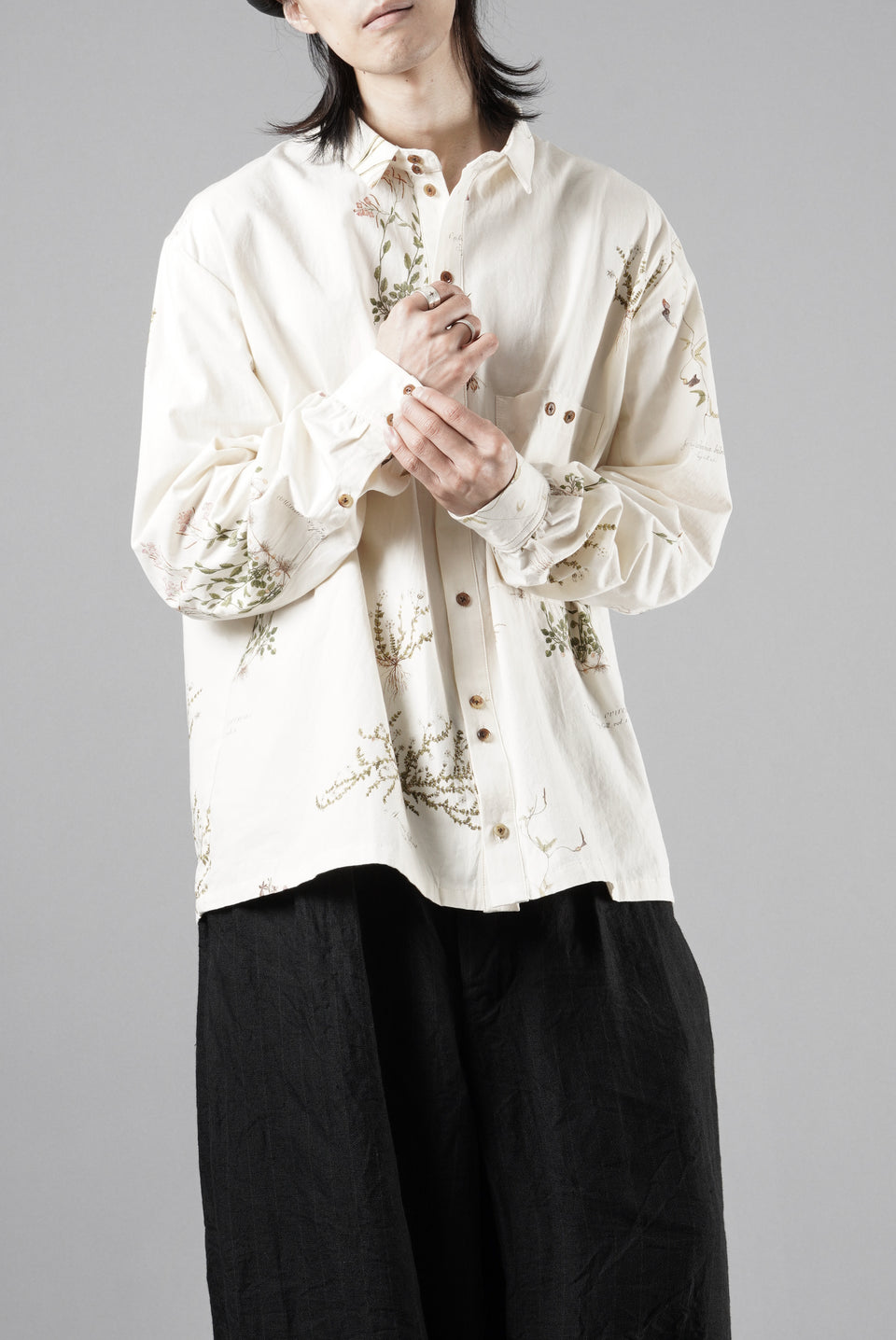 画像をギャラリービューアに読み込む, Aleksandr Manamis exclusive SHORT COLLAR REGULAR SHIRT (JARDIN D'ÉTÉ)