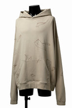 Load image into Gallery viewer, A.F ARTEFACT PYRA PATTERN PRINT SWEAT HOODIE (BEIGE)