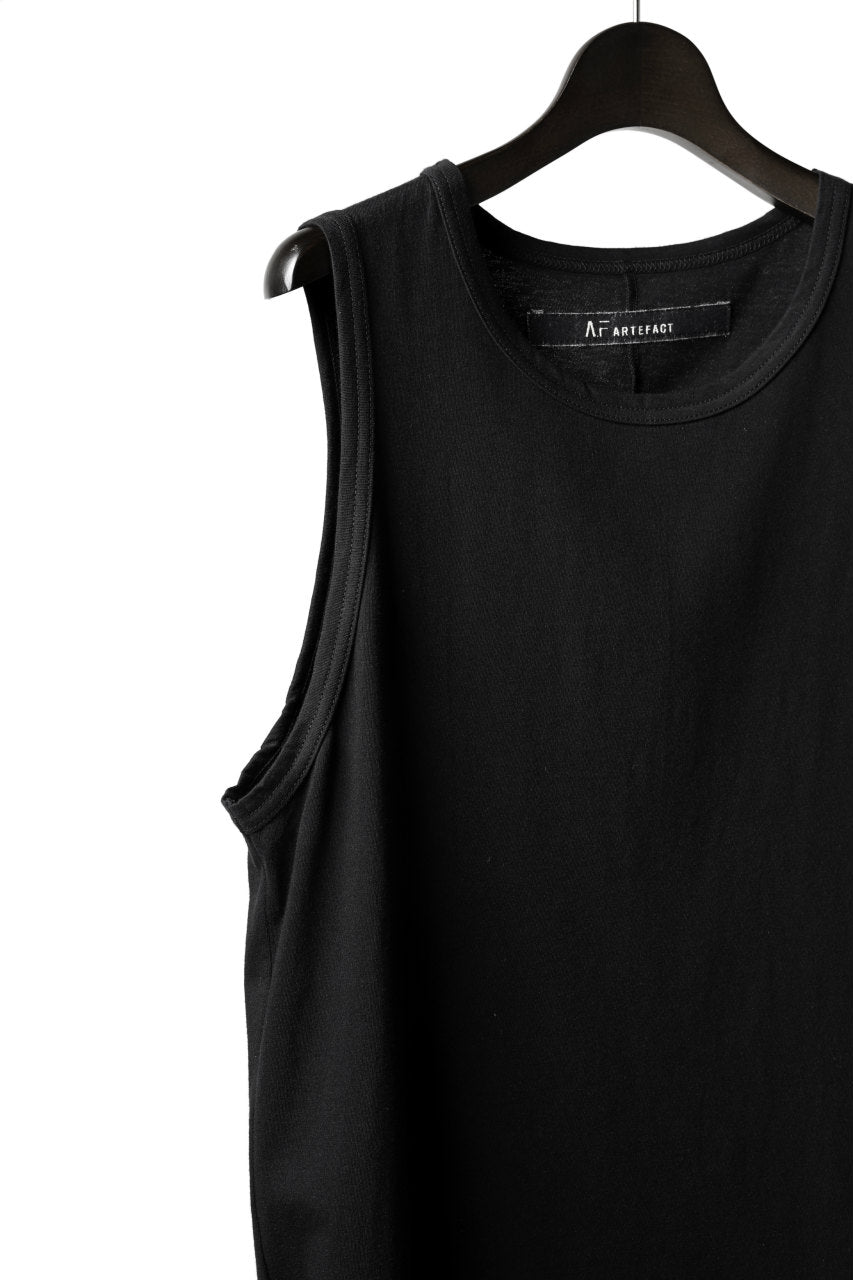 A.F ARTEFACT SIDE SLIT LONG TANK TOP (BLACK)