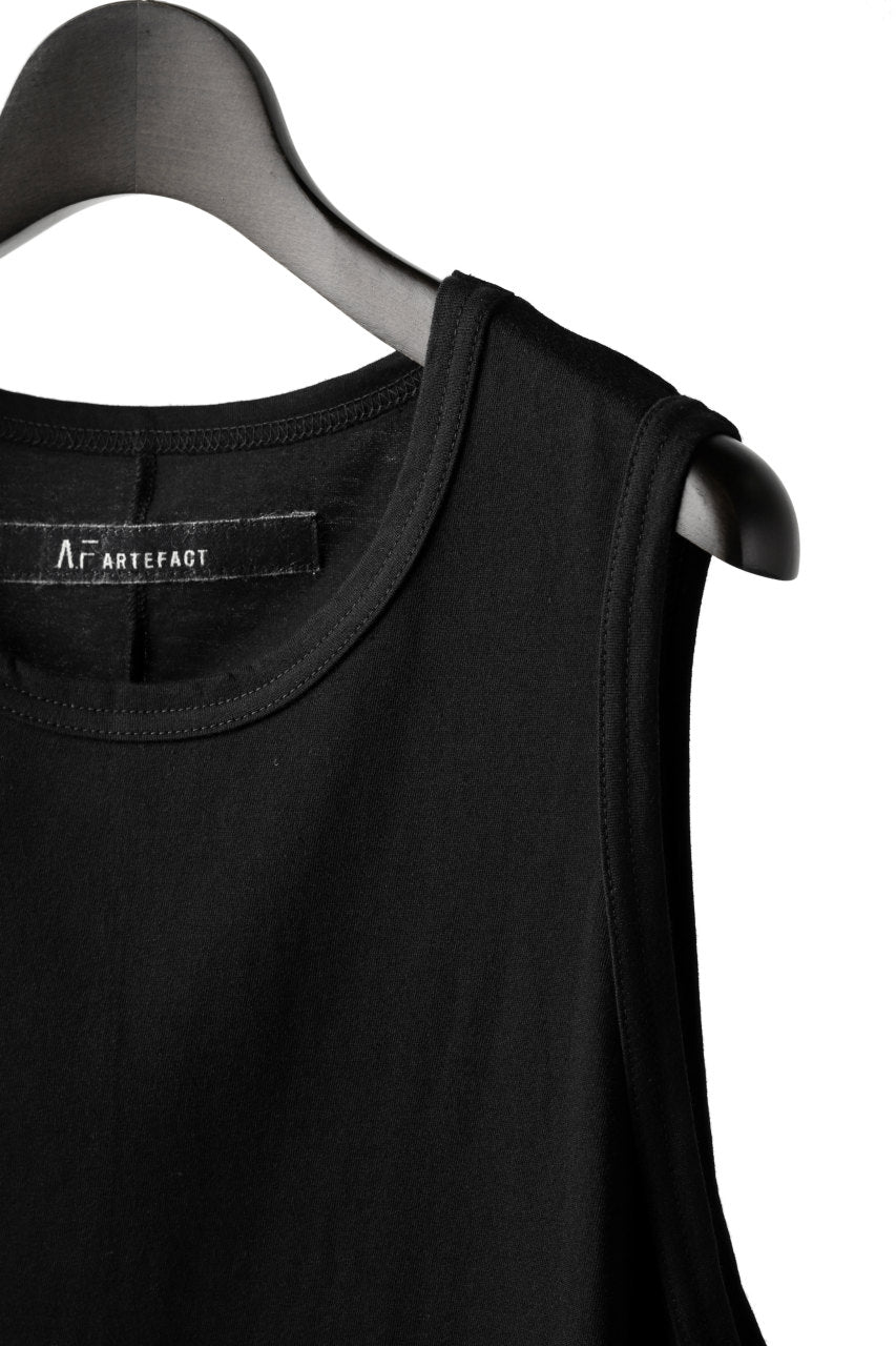 A.F ARTEFACT SIDE SLIT LONG TANK TOP (BLACK)