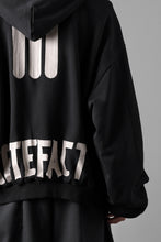 Load image into Gallery viewer, A.F ARTEFACT REVERSIBLE MA-1 HOODIE BLOUSON / COTTON-TERRY (BLACK)