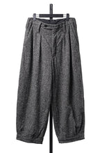 Load image into Gallery viewer, KLASICA "GL GOSSE-HS" RE DESIGNED BARREL TROUSERS / SOAKED HOMESPUN TWEED (GRAVEL)