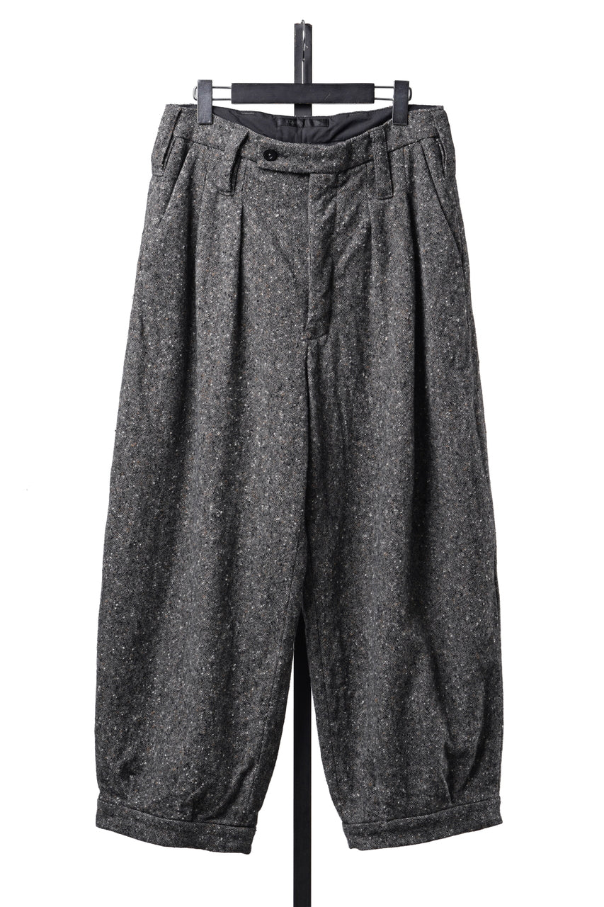 Load image into Gallery viewer, KLASICA "GL GOSSE-HS" RE DESIGNED BARREL TROUSERS / SOAKED HOMESPUN TWEED (GRAVEL)
