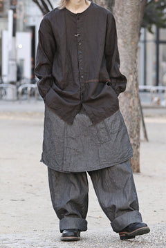 画像をギャラリービューアに読み込む, KLASICA &quot;SH-044&quot; SPLIT RAGLAN COLLAR LESS SHIRTS / BENGARA &amp; SUMI COATED LINEN (BENGARA)