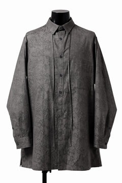 Load image into Gallery viewer, Y&#39;s for men FLORAL JACQUARD SHIRT WITH COLLAR CORD DETAIL (SUMI DYED BLACK)