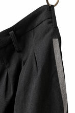 Load image into Gallery viewer, Y&#39;s for men 12 TUCKS WIDE TAPERED PANTS / COTTON HEATHER PIGMENT WASH (GRAY)