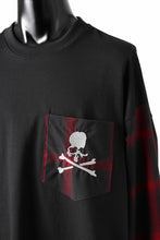 Load image into Gallery viewer, mastermind JAPAN COMBINED CHECK LS TEE (BLACK x RED CHECK)