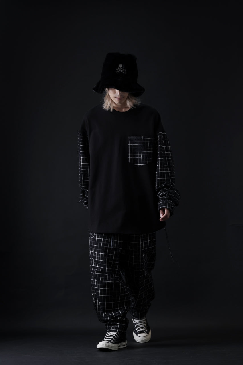 Load image into Gallery viewer, mastermind JAPAN EASY WAIST TAPERED TROUSERS (BLACK PLAID)