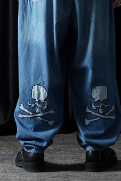Load image into Gallery viewer, mastermind JAPAN WIDE EASY TROUSERS / LIGHT SMOOTH DENIM (INDIGO)