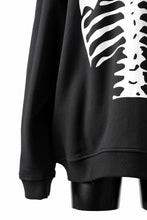 Load image into Gallery viewer, MASTERMIND WORLD x VANSON B-BONE HOODIE (BLACK)