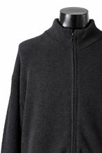 画像をギャラリービューアに読み込む, MASTERMIND WORLD LOUNGE FULL-ZIP TRACK JACKET / SOFTY BOA FLEECE (BLACK x CHARCOAL)