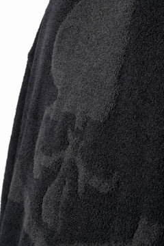 画像をギャラリービューアに読み込む, MASTERMIND WORLD LOUNGE CARDIGAN / SOFTY BOA FLEECE (BLACK x CHARCOAL)