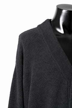 画像をギャラリービューアに読み込む, MASTERMIND WORLD LOUNGE CARDIGAN / SOFTY BOA FLEECE (BLACK x CHARCOAL)