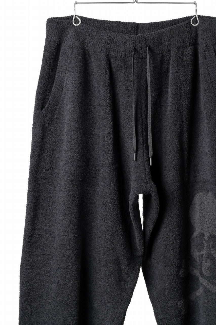 MASTERMIND WORLD LOUNGE LONG PANTS / SOFTY BOA FLEECE (BLACK x CHARCOAL)