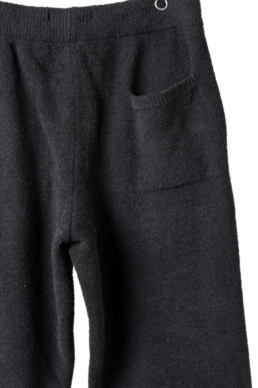 MASTERMIND WORLD LOUNGE LONG PANTS / SOFTY BOA FLEECE (BLACK x CHARCOAL)