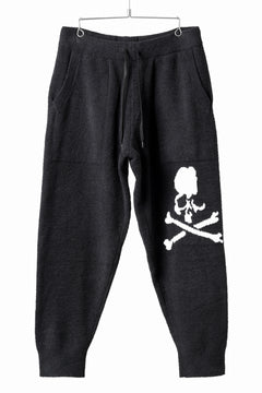 Load image into Gallery viewer, MASTERMIND WORLD LOUNGE LONG PANTS / SOFTY BOA FLEECE (BLACK x WHITE)