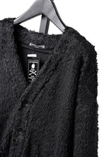 Load image into Gallery viewer, MASTERMIND WORLD SHAGGY CARDIGAN (BLACK)