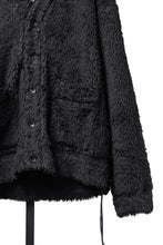 Load image into Gallery viewer, MASTERMIND WORLD SHAGGY CARDIGAN (BLACK)